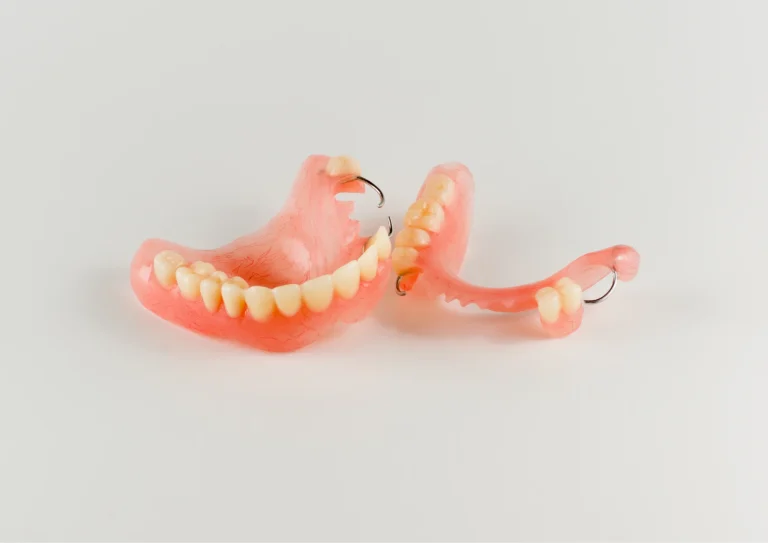 handle denture emergency